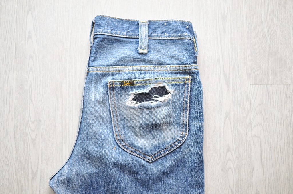 ジーンズのバックポケットの大きな穴を自分で補修｜やり方解説 │